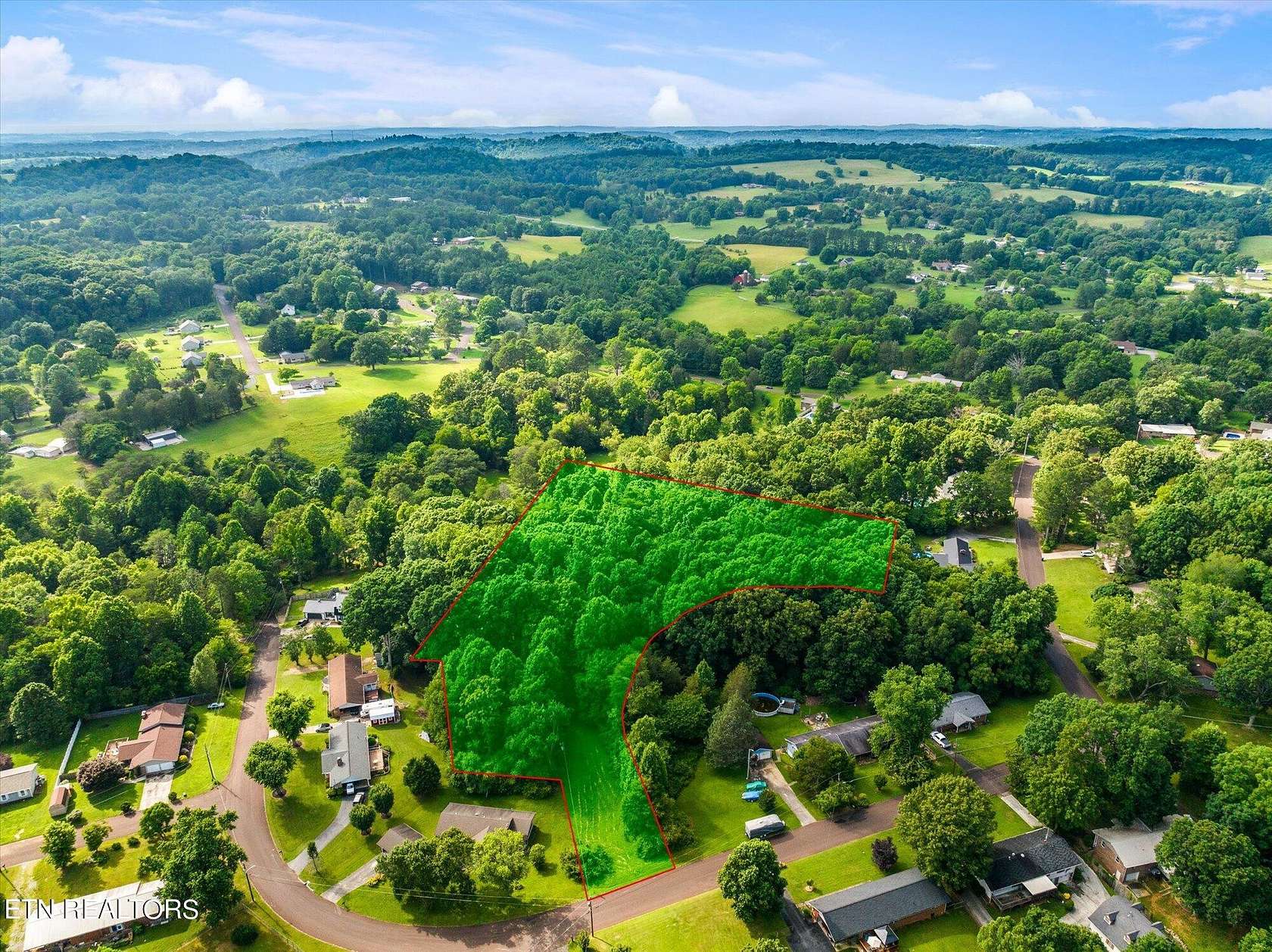 5 Acres of Residential Land for Sale in Englewood, Tennessee