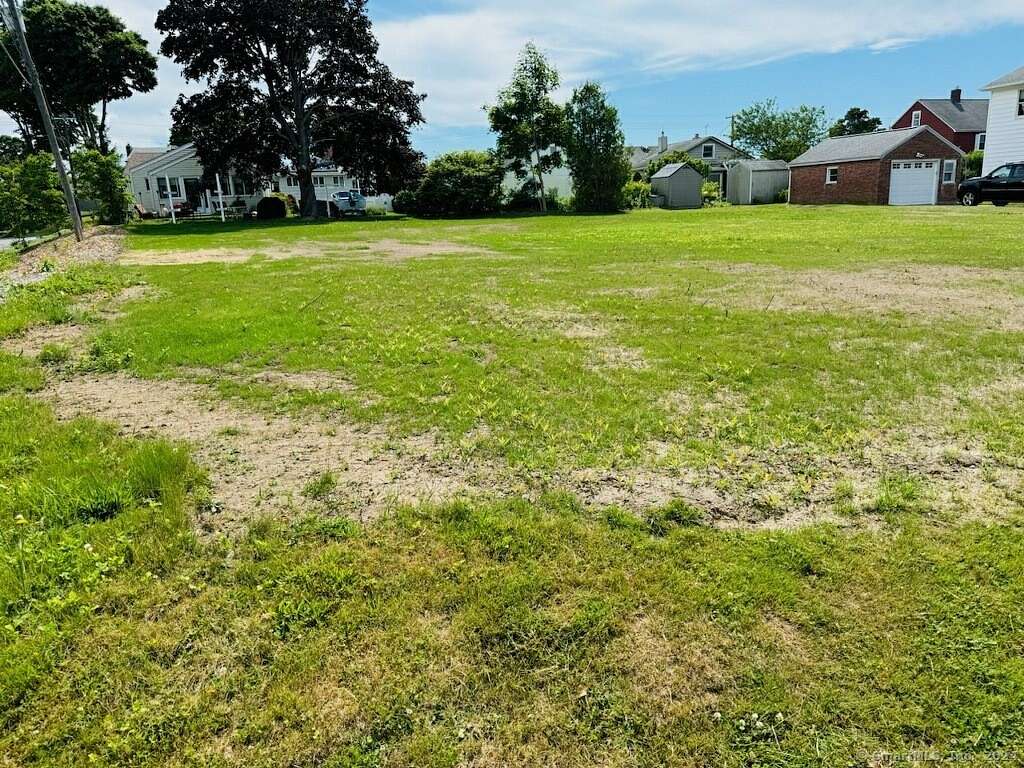 0.24 Acres of Residential Land for Sale in East Lyme Town, Connecticut