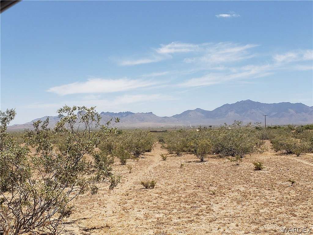 11.4 Acres of Land for Sale in Dolan Springs, Arizona