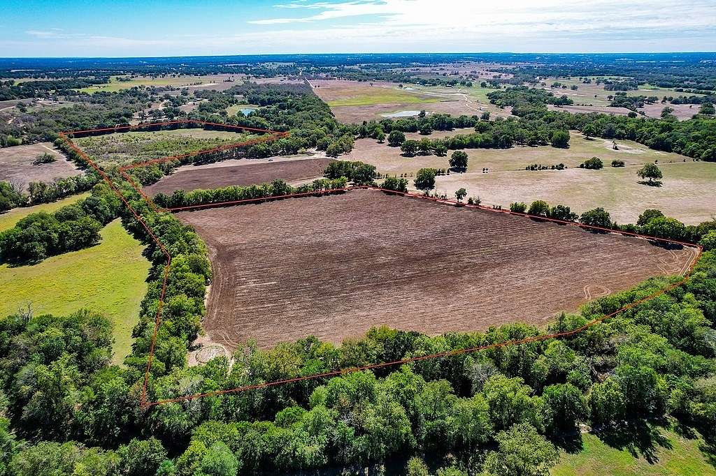 39.6 Acres of Agricultural Land for Sale in Loebau, Texas