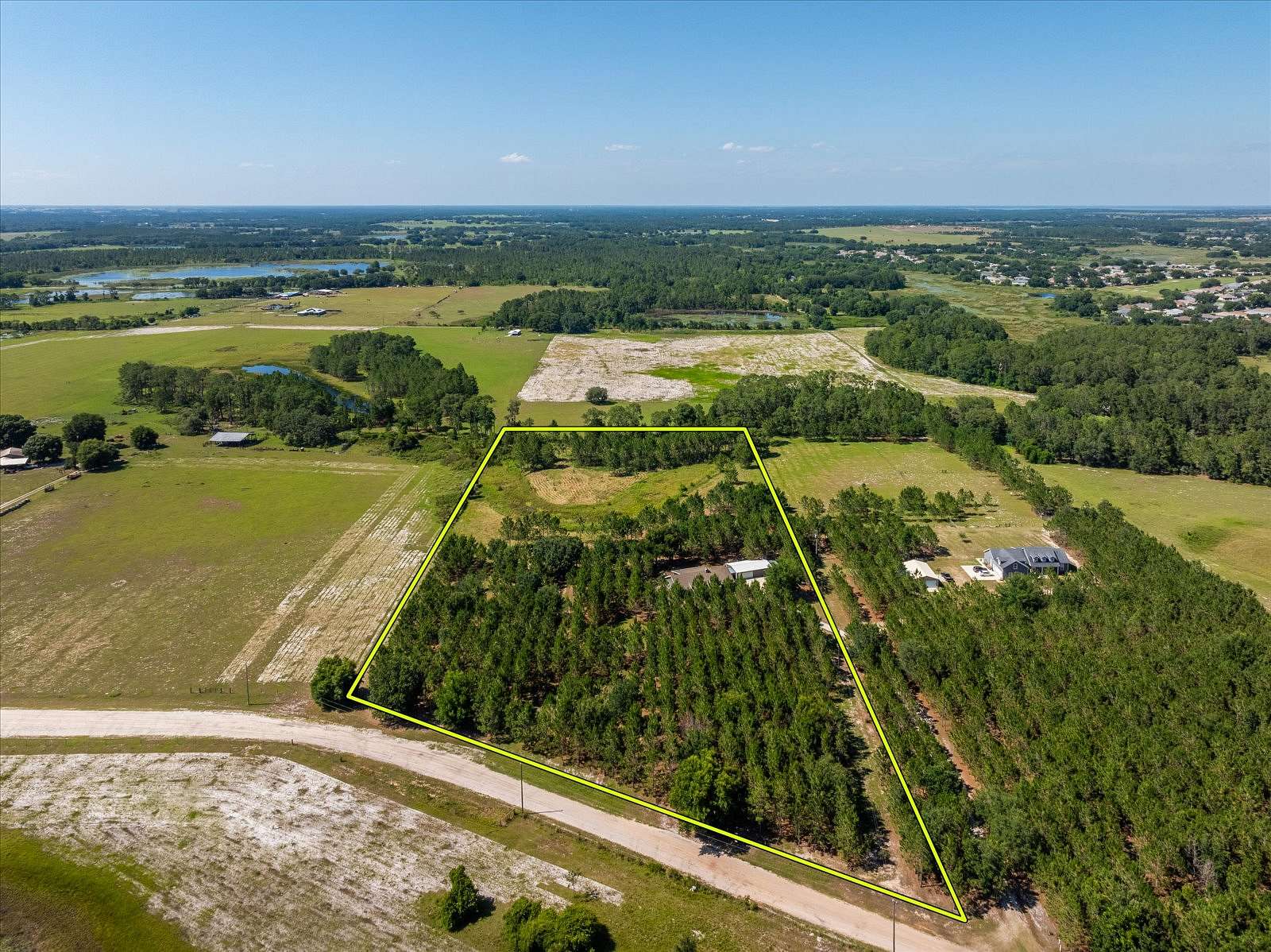 10 Acres of Land for Sale in Groveland, Florida