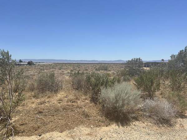 2.27 Acres of Land for Sale in Mojave, California