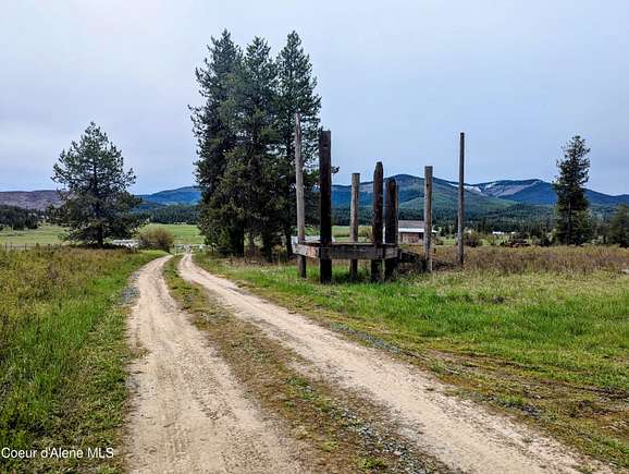 2.88 Acres of Land for Sale in Fernwood, Idaho