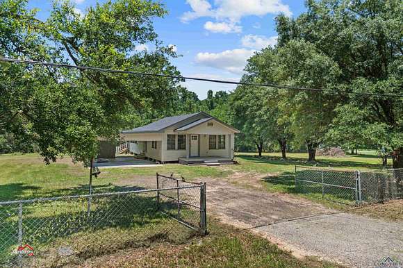 3.322 Acres of Residential Land with Home for Sale in Joaquin, Texas