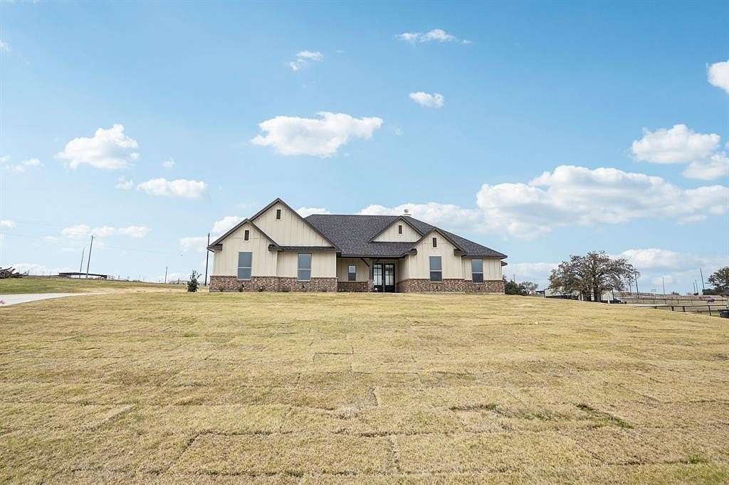 2.009 Acres of Residential Land with Home for Sale in Poolville, Texas