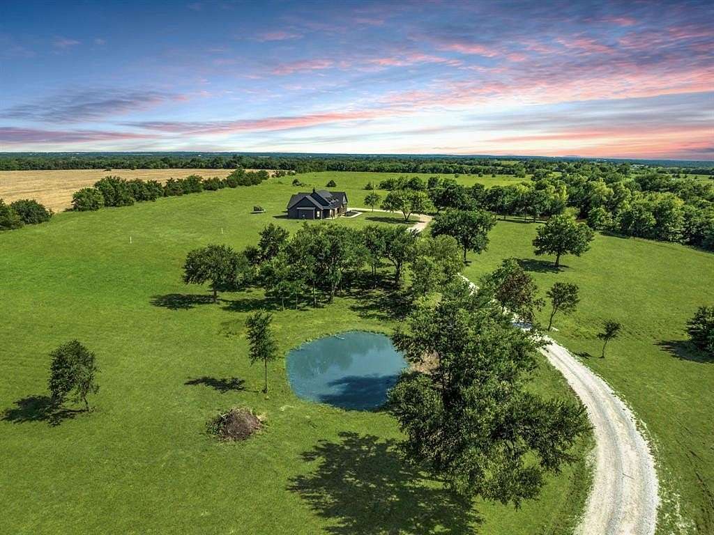 14.643 Acres of Land with Home for Sale in Leonard, Texas