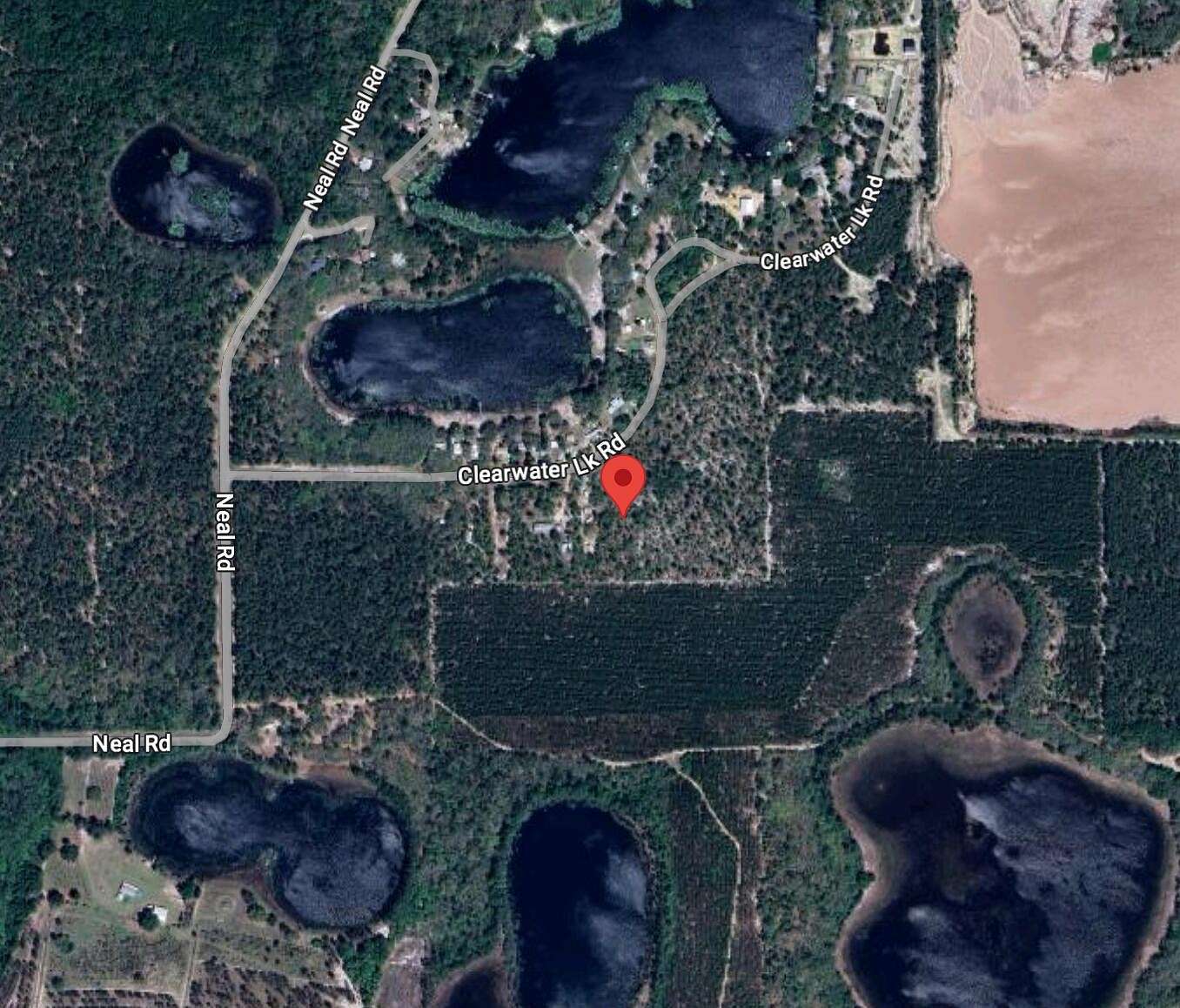 0.8 Acres of Land for Sale in Hawthorne, Florida