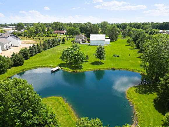 5 Acres of Residential Land with Home for Sale in Lewis Center, Ohio