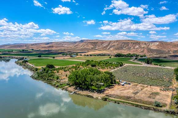3.05 Acres of Land with Home for Sale in Adrian, Oregon