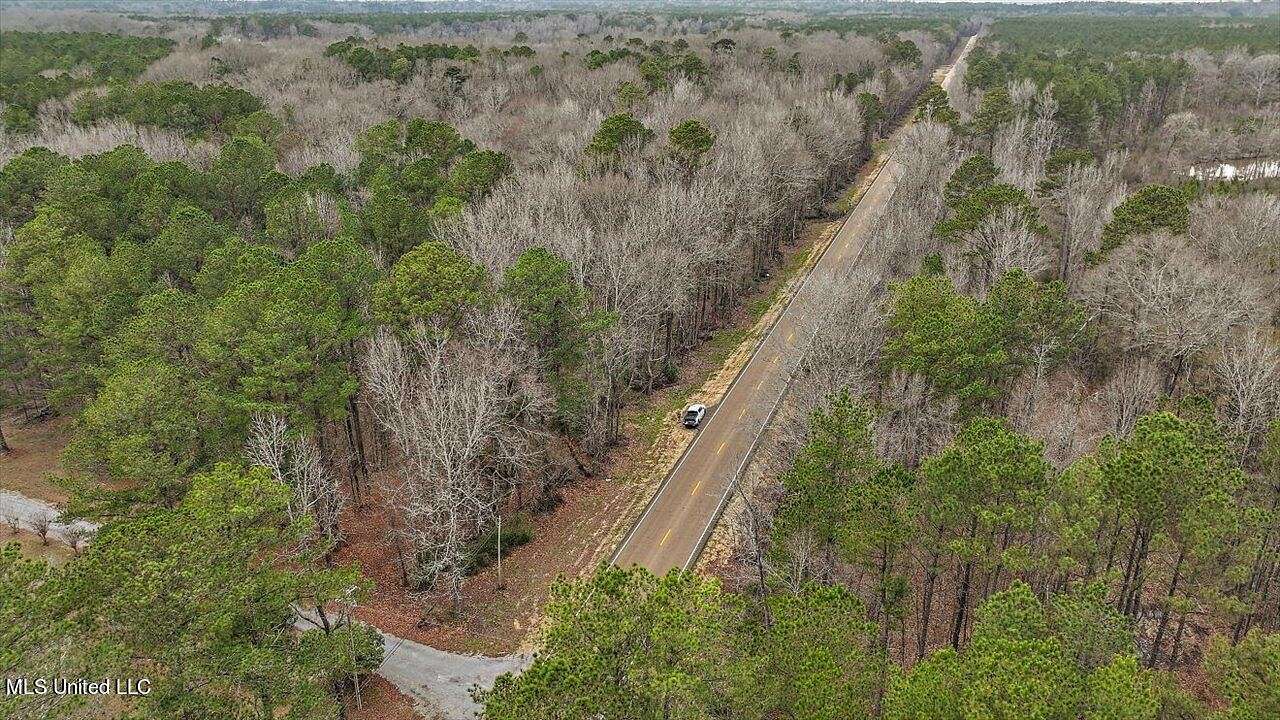 10 Acres of Recreational Land for Sale in Brandon, Mississippi