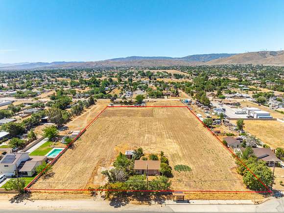 3.67 Acres of Residential Land with Home for Sale in Lancaster, California