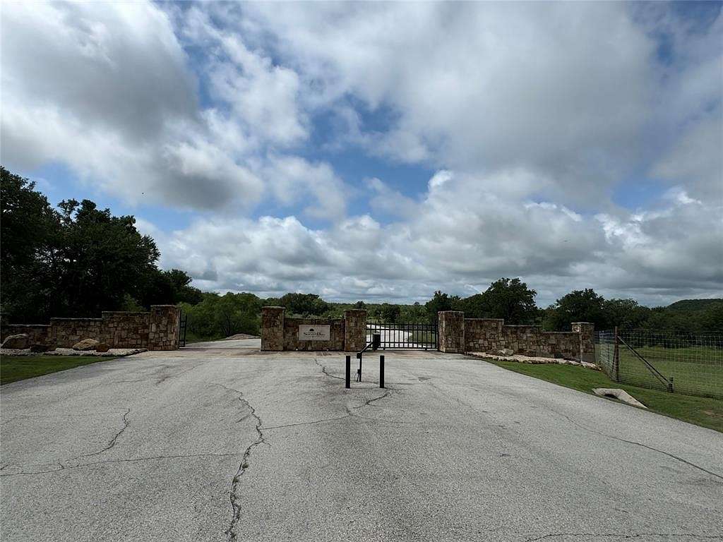 1.014 Acres of Residential Land for Sale in Chico, Texas