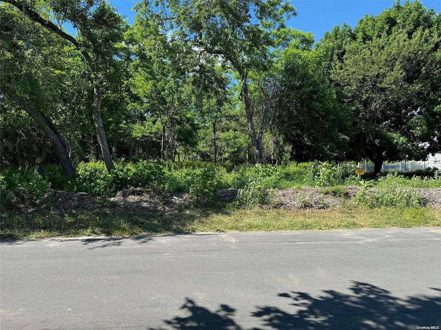 0.92 Acres of Residential Land for Sale in Southold, New York