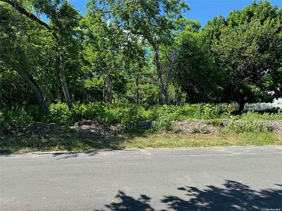 0.92 Acres of Residential Land for Sale in Cutchogue, New York