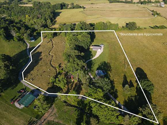 10.7 Acres of Land with Home for Sale in Somerset, Kentucky