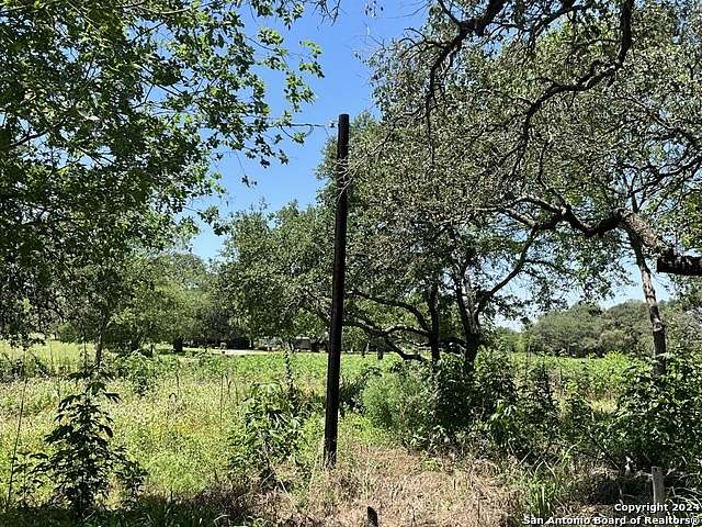 1 Acre of Residential Land for Sale in Floresville, Texas