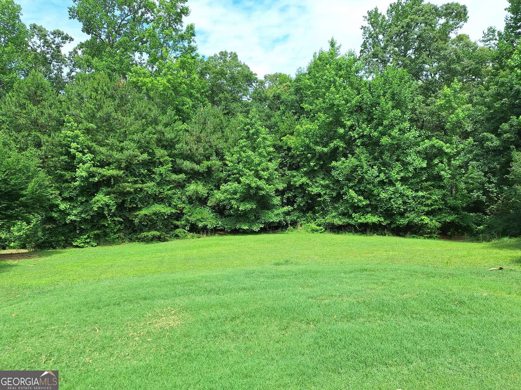 0.65 Acres of Residential Land for Sale in Hartwell, Georgia