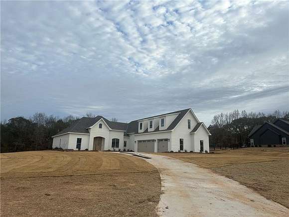 5.52 Acres of Residential Land with Home for Sale in Waverly, Alabama