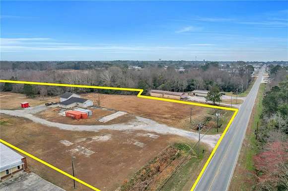 4 Acres of Commercial Land for Sale in Jesup, Georgia