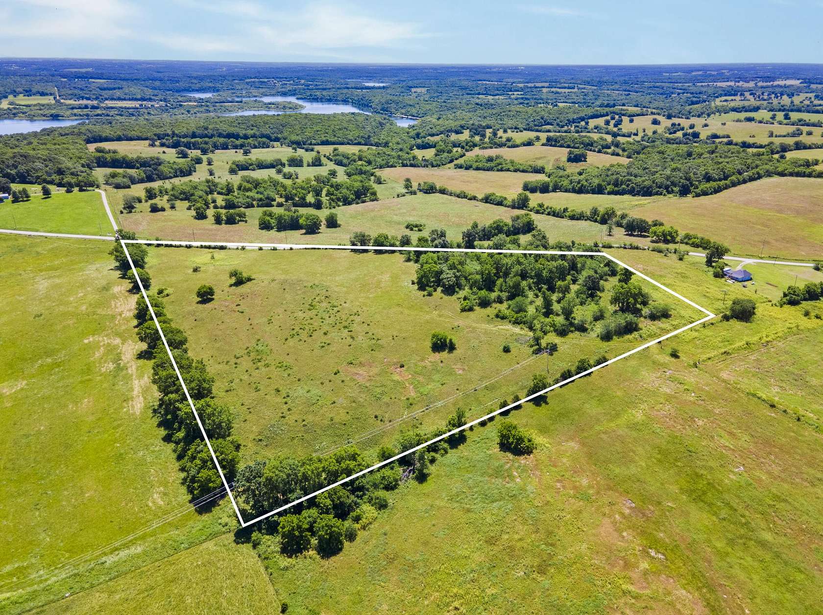 20 Acres of Agricultural Land for Sale in Greenfield, Missouri