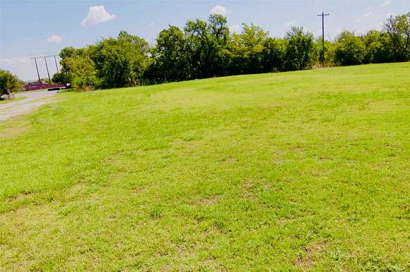 1.06 Acres of Commercial Land for Sale in Clinton, Oklahoma