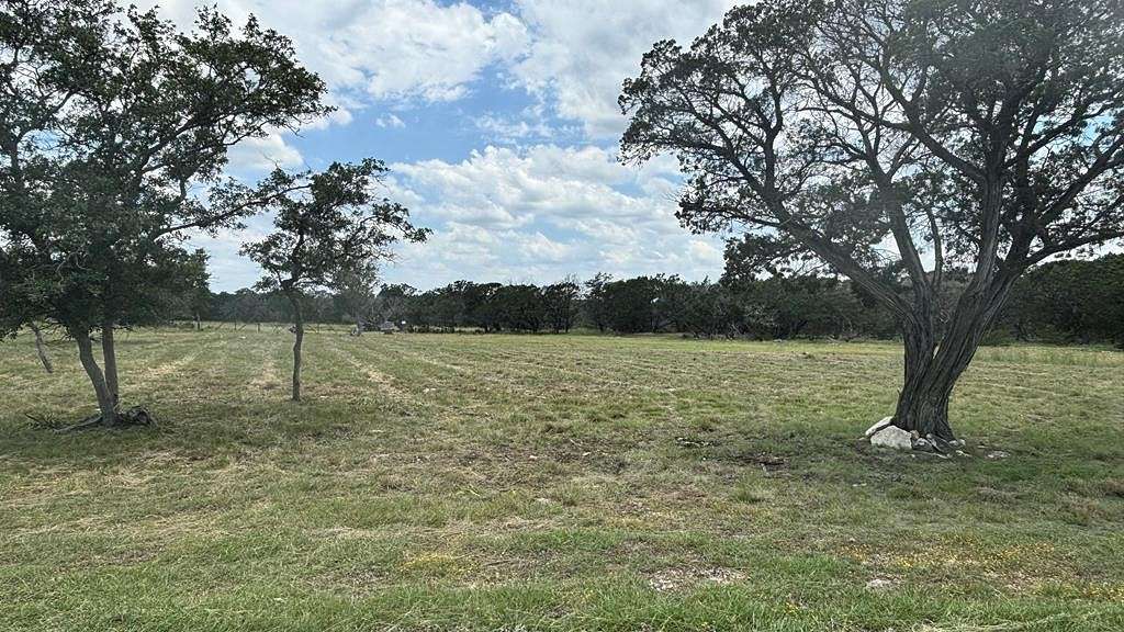 1.178 Acres of Residential Land for Sale in Kerrville, Texas