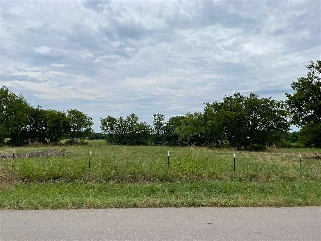 2.5 Acres of Residential Land for Sale in McLendon-Chisholm, Texas