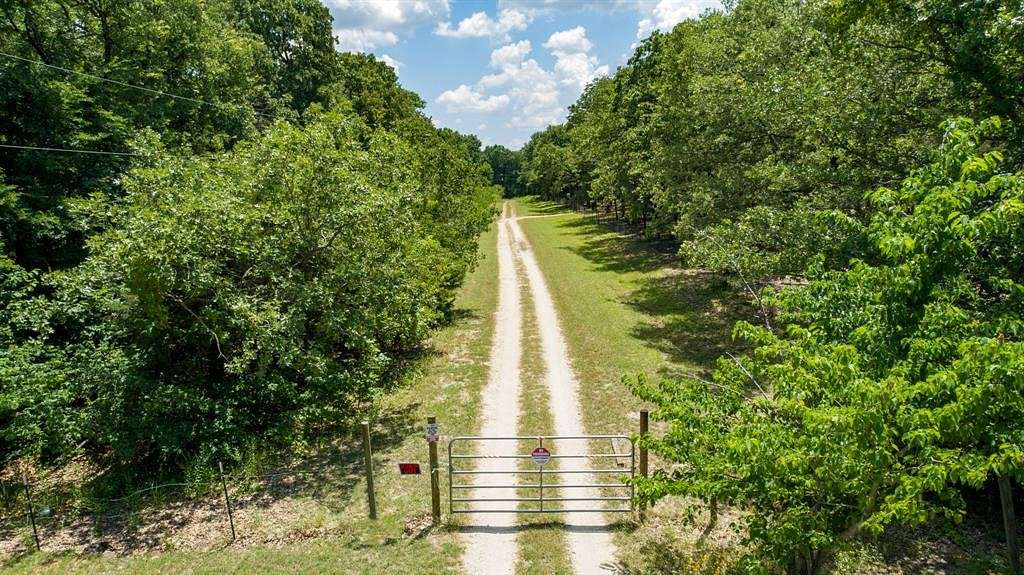 12 Acres of Land for Sale in Quinlan, Texas
