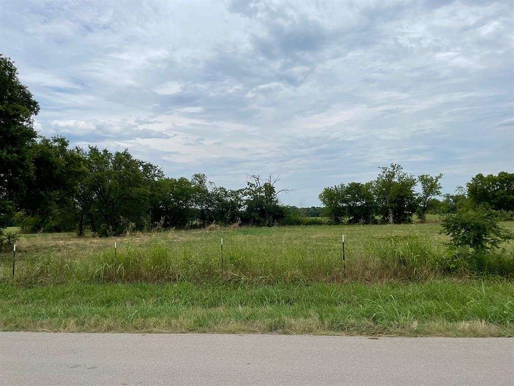 2.5 Acres of Residential Land for Sale in McLendon-Chisholm, Texas