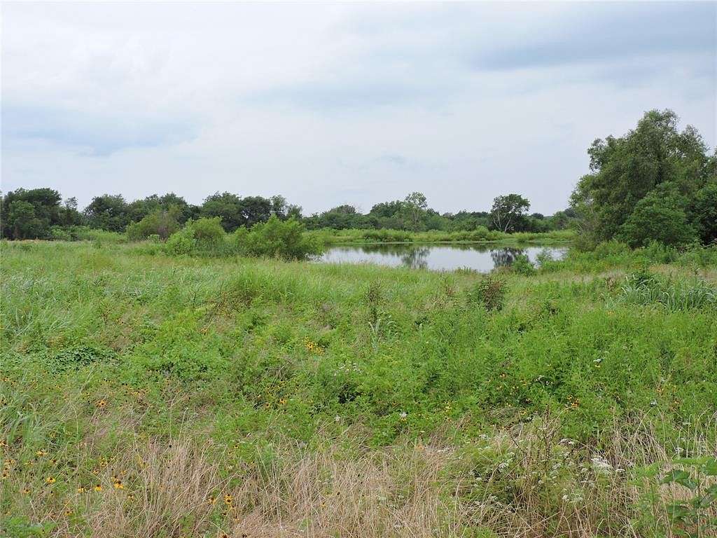 0.95 Acres of Residential Land for Sale in Mabank, Texas