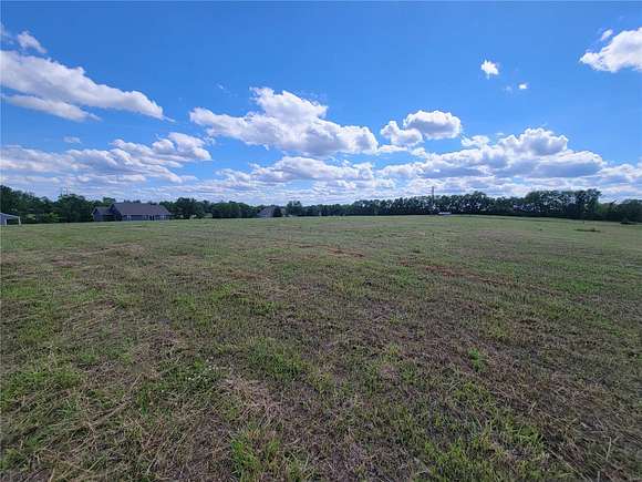 2.61 Acres of Residential Land for Sale in Silex, Missouri
