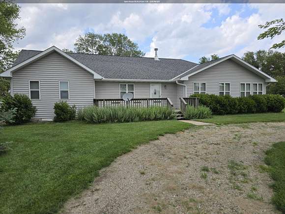 6 Acres of Residential Land with Home for Sale in Dakota City, Nebraska