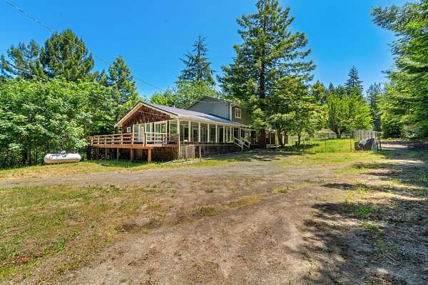 12 Acres of Land with Home for Sale in Carlotta, California