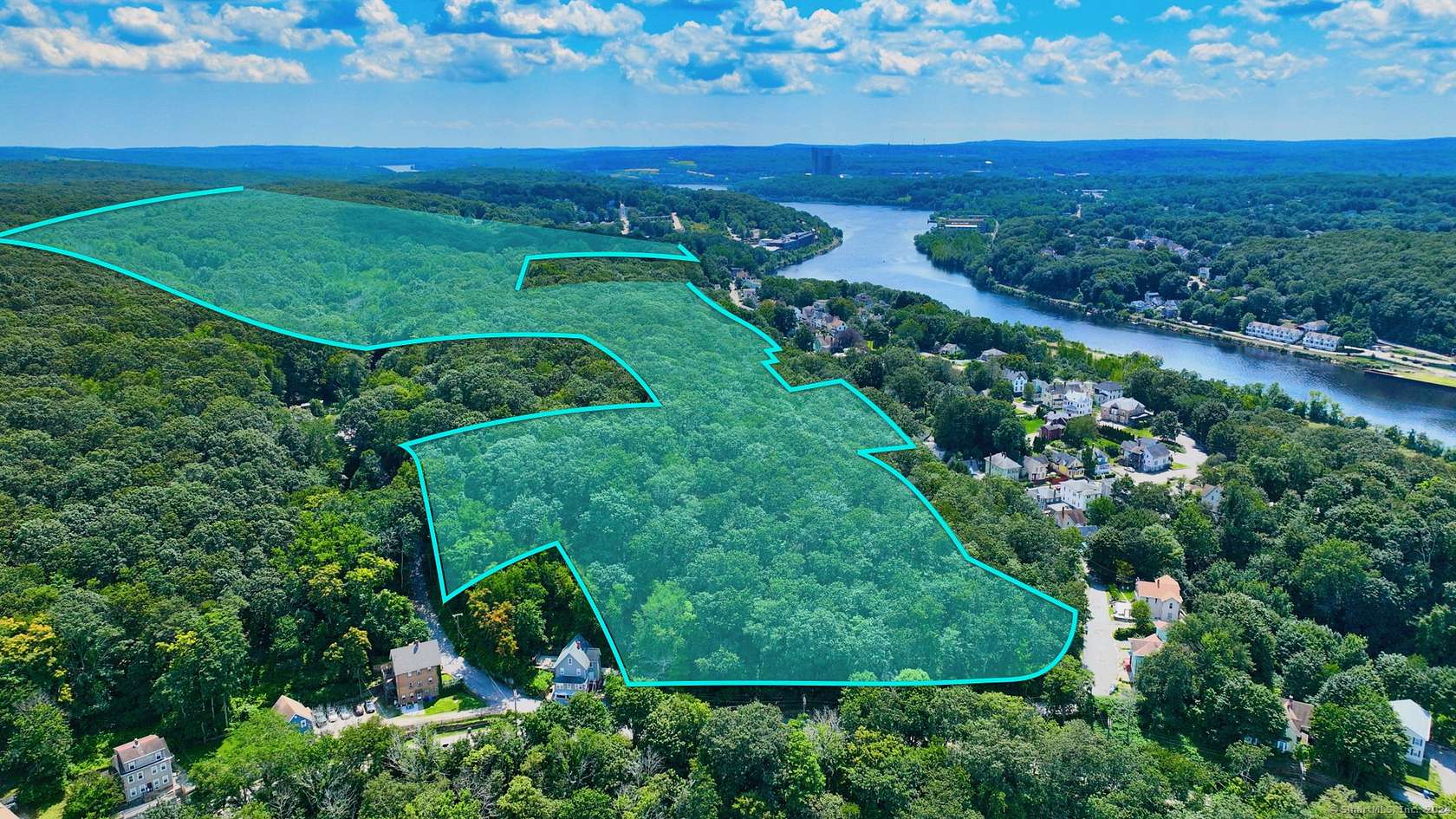 75.6 Acres of Recreational Land for Sale in Norwich, Connecticut