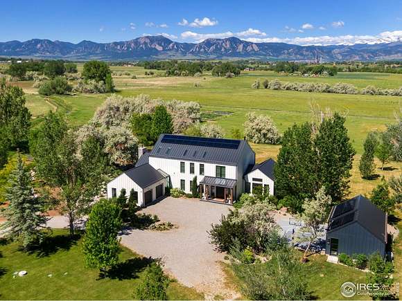 5.24 Acres of Residential Land with Home for Sale in Boulder, Colorado