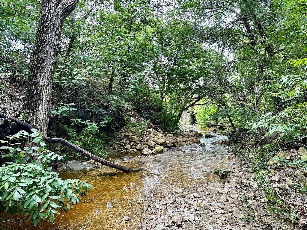 5 Acres of Residential Land for Sale in Gainesville, Texas