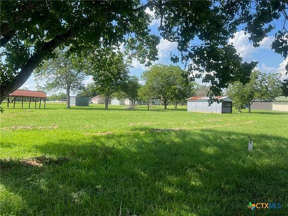 1 Acre of Residential Land for Sale in Yoakum, Texas