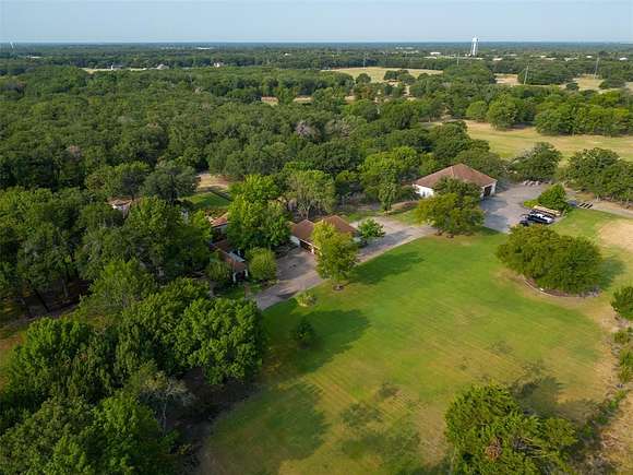 15 Acres of Land with Home for Sale in Greenville, Texas
