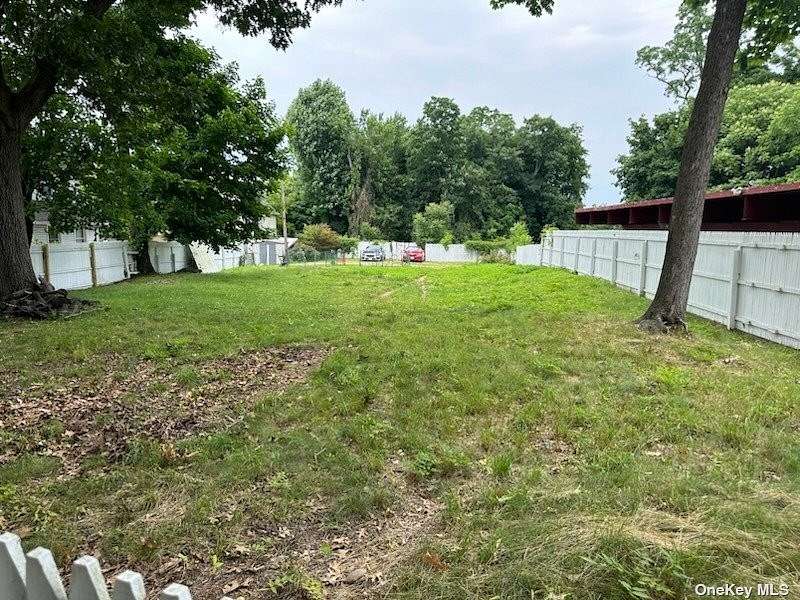 0.51 Acres of Residential Land for Sale in Great Neck, New York