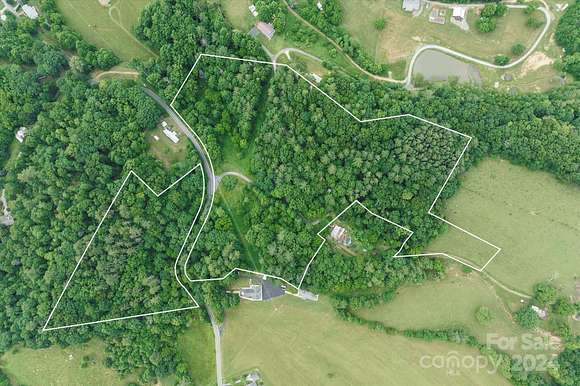 21.57 Acres of Recreational Land for Sale in Bakersville, North Carolina