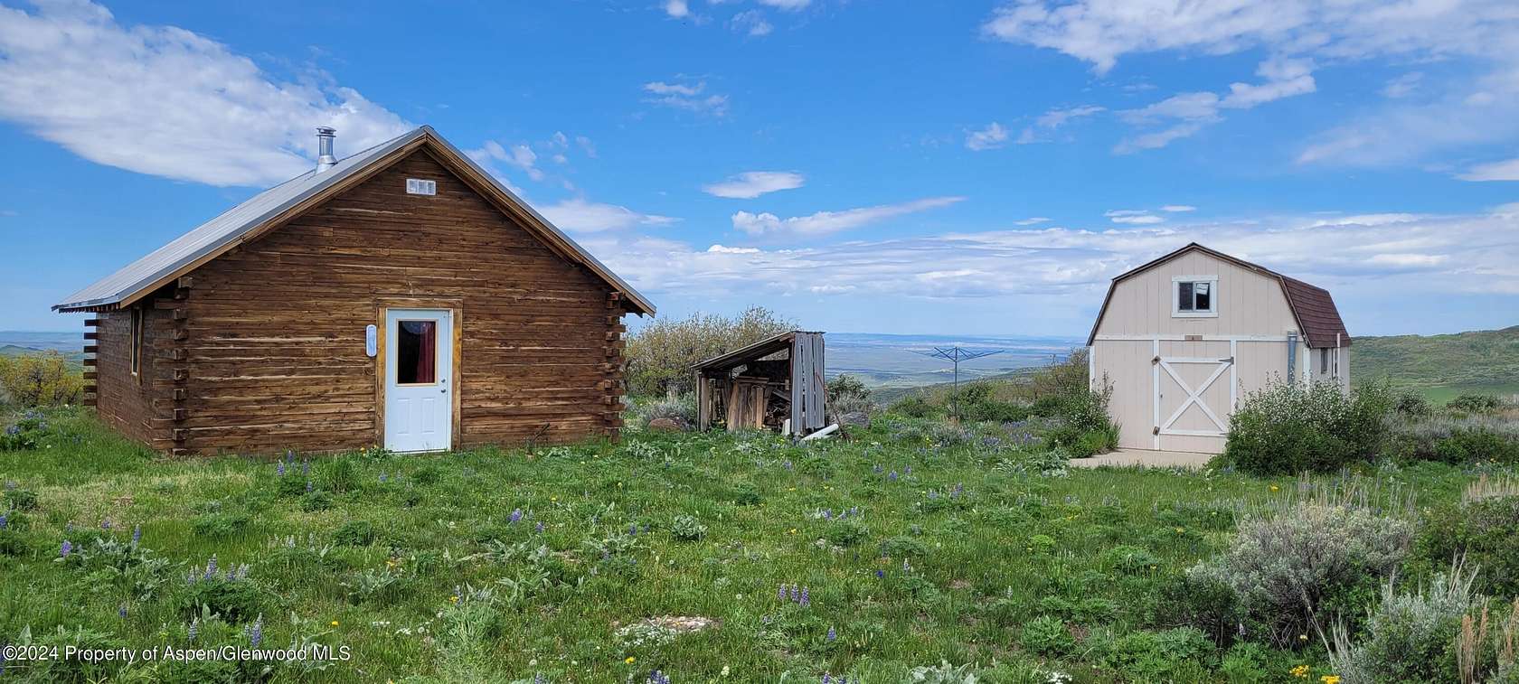5 Acres of Residential Land with Home for Sale in Craig, Colorado