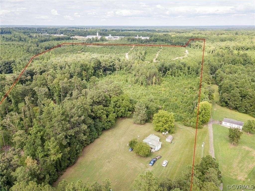 7 Acres of Residential Land with Home for Sale in Crewe, Virginia