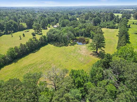 7.28 Acres of Land for Sale in Elkhart, Texas