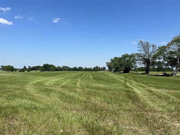 10 Acres of Mixed-Use Land for Sale in Bonham, Texas