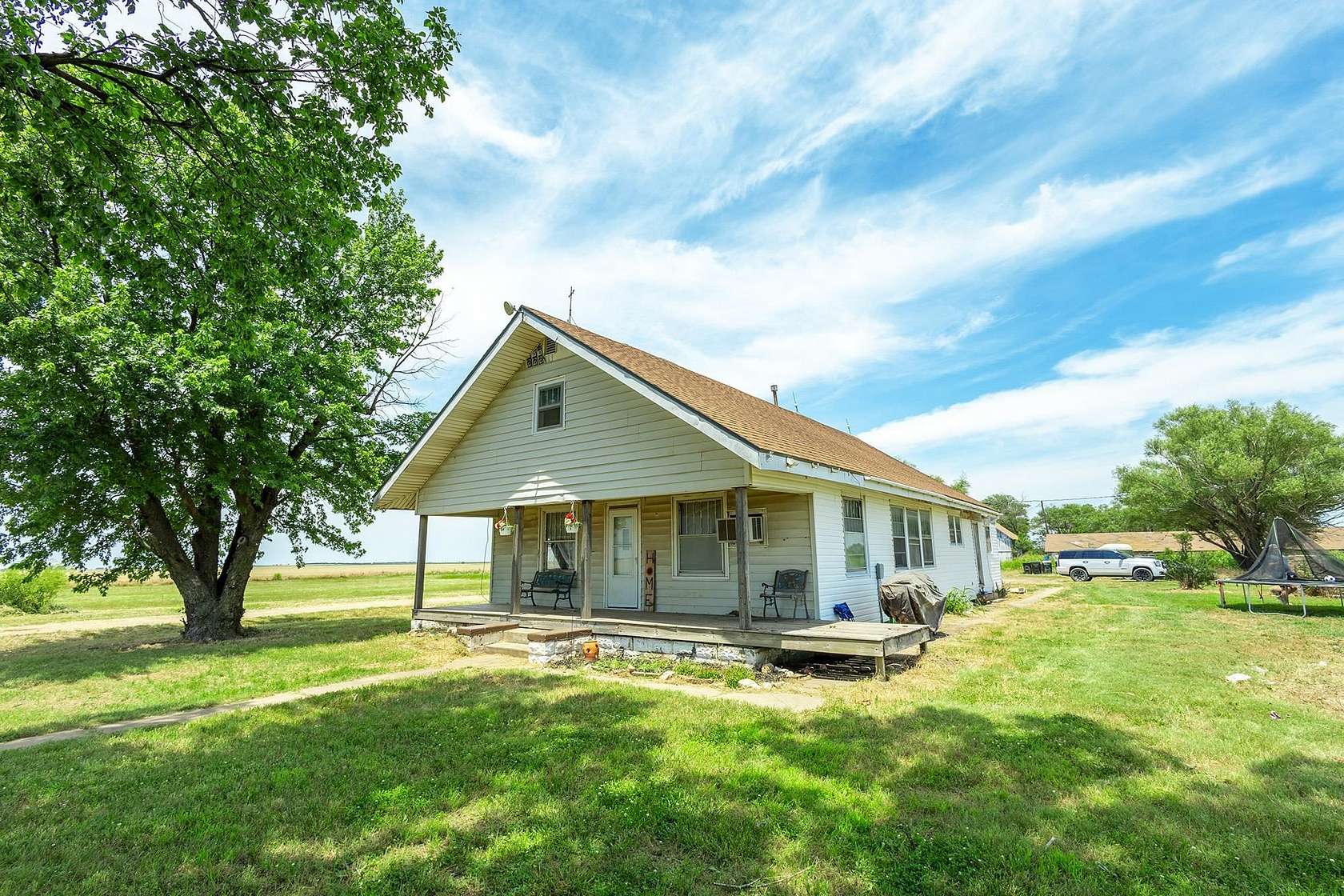 9.7 Acres of Residential Land with Home for Sale in Caldwell, Kansas