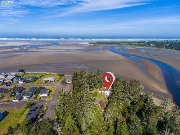 2.16 Acres of Residential Land with Home for Sale in Seaside, Oregon