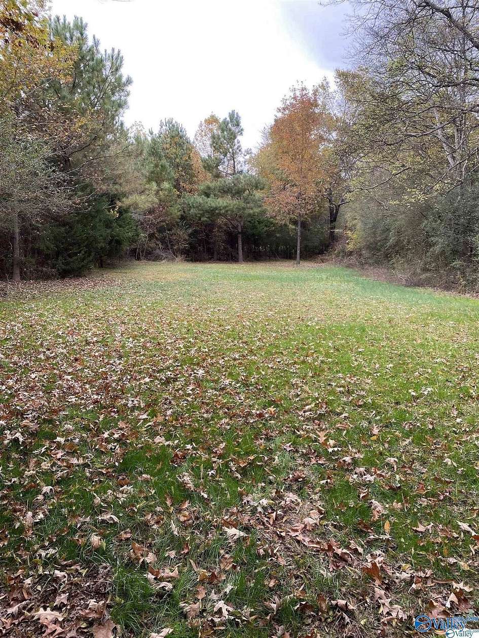 10 Acres of Residential Land for Sale in New Market, Alabama