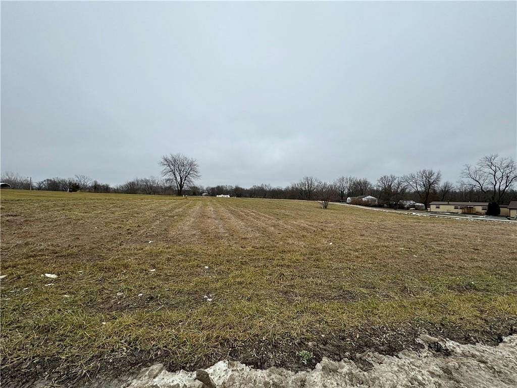 0.93 Acres of Residential Land for Sale in Lathrop, Missouri