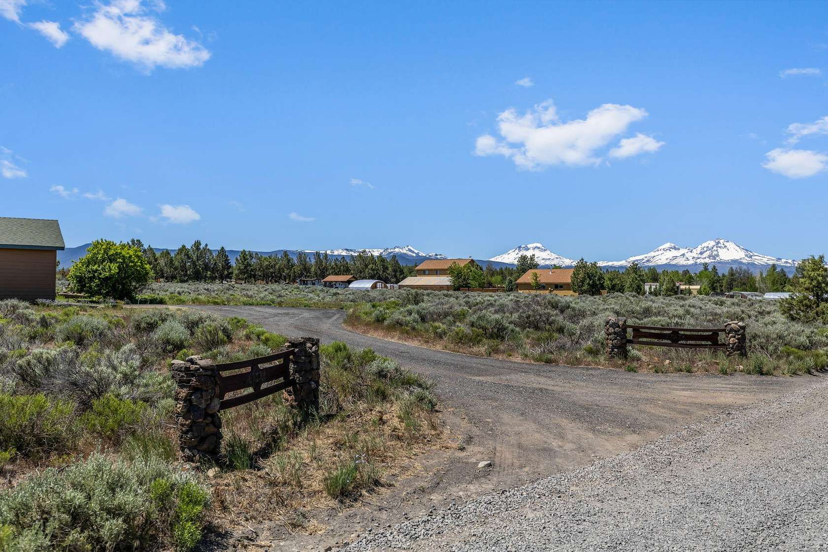 2.36 Acres of Residential Land with Home for Sale in Bend, Oregon