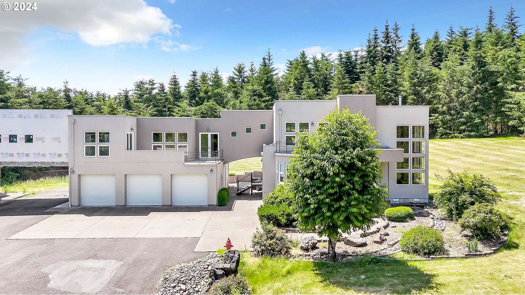 63.1 Acres of Land with Home for Sale in Pleasant Hill, Oregon